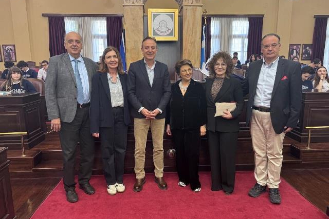 Θερμή υποδοχή στο Δημαρχείο Ιωαννίνων για την αποστολή του Ζωγραφείου Λυκείου Κωνσταντινούπολης